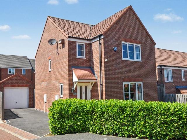 House for sale in Churwell, West Yorkshire