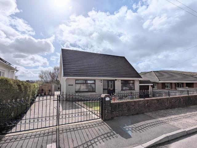House for sale in Cwmllynfell