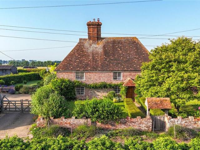 House for sale in Oad Street, Kent