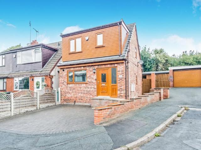 House for sale in Little Gomersal, West Yorkshire