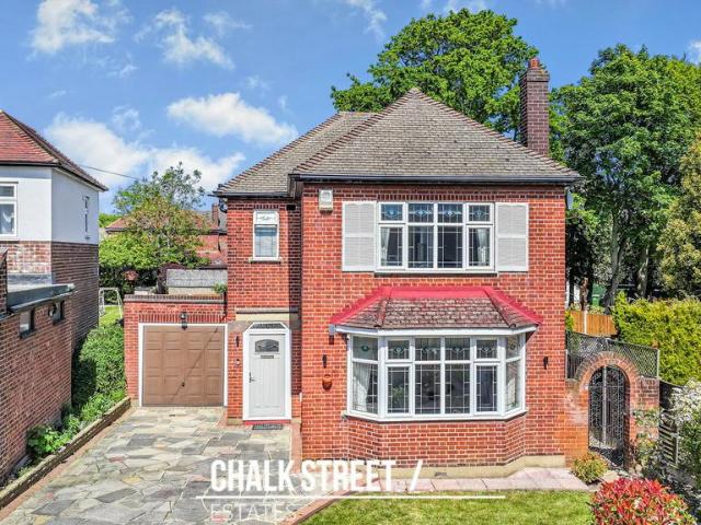 House for sale in Gidea Park, Greater London