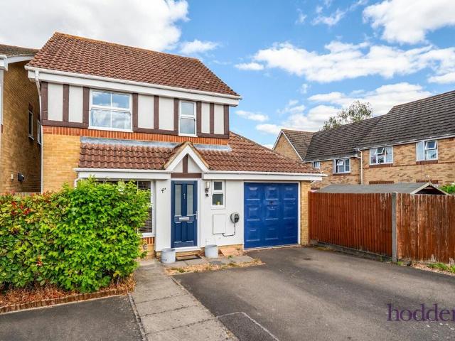 House for sale in Ottershaw, Runnymede