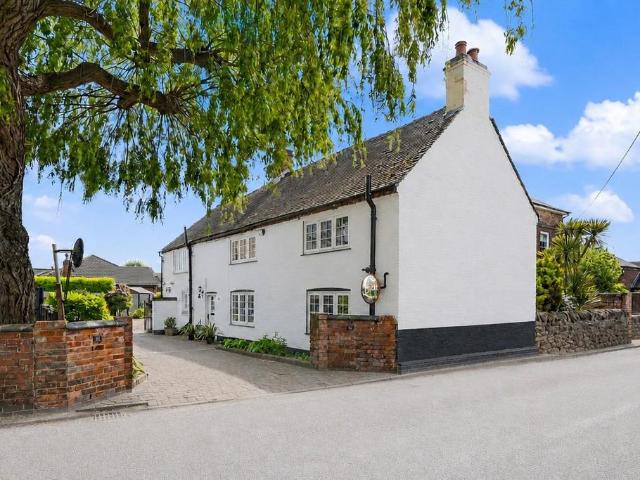 House for sale in Caldermill, East Midlands