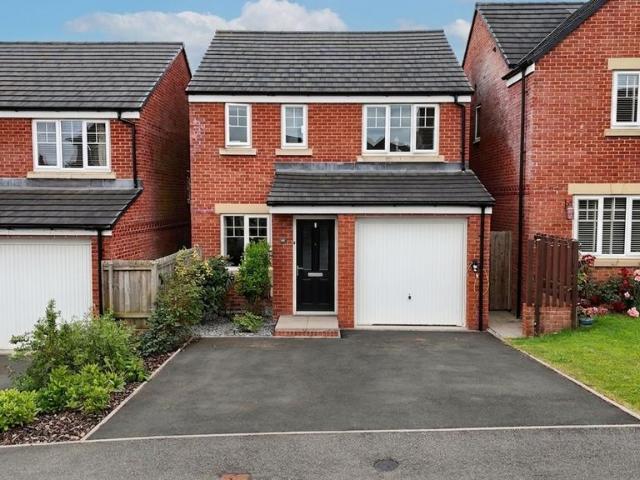 House for sale in Stone, Baswich