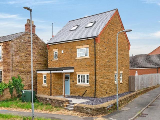 House for sale in Broughton, Little Cransley