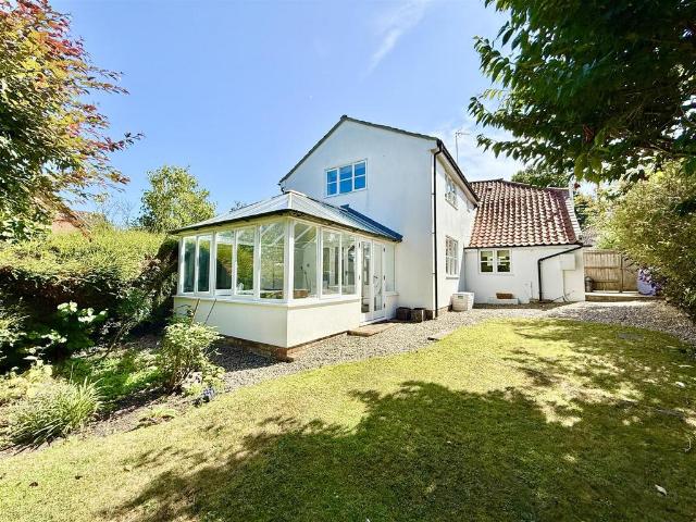 House for sale in Acle, Crostwick