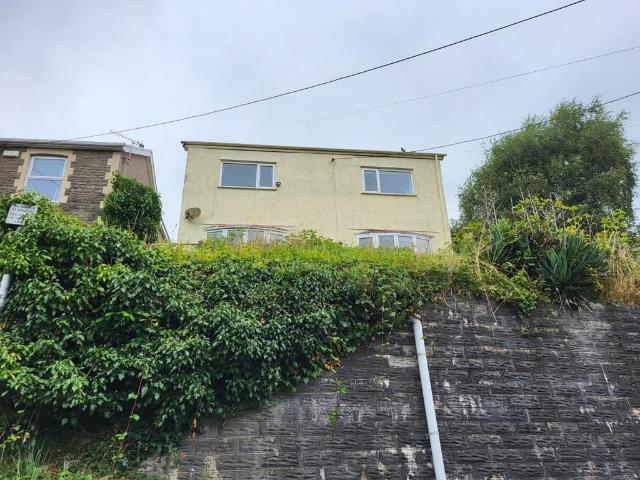 House for sale in Pontardawe, Trebanos