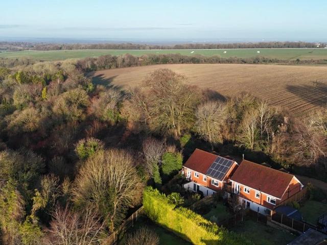House for sale in Tattenham Corner, Red Hill