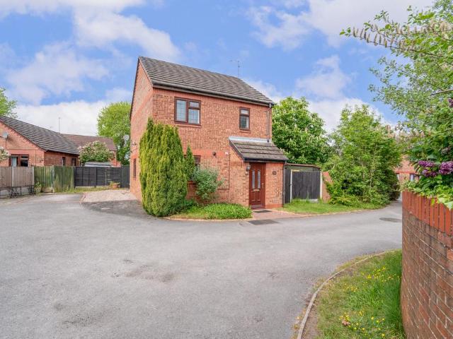 House for sale in Crookhill, Worcestershire