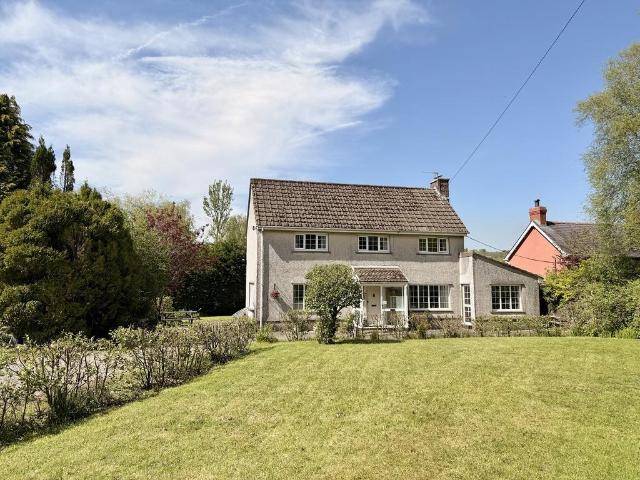 House for sale in Twynllanan, Llanddeusant