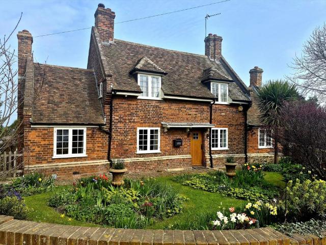 House for sale in Worth, Ash