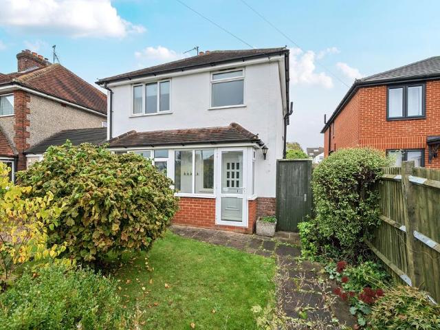 House for sale in Caterham on the Hill, Hillview