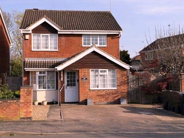 House for sale in Rushden