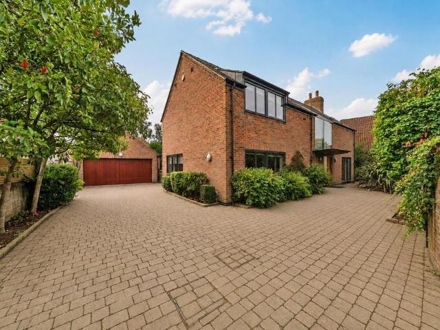 House for sale in Molescroft