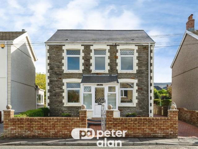 House for sale in Seven Sisters