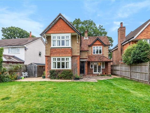 House for sale in Fole, Surrey