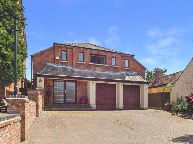 House for sale in Alverton, East Midlands