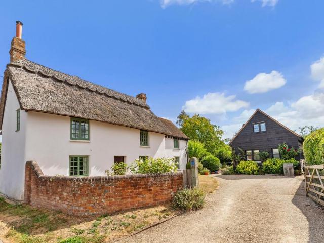 House for sale in Ickford