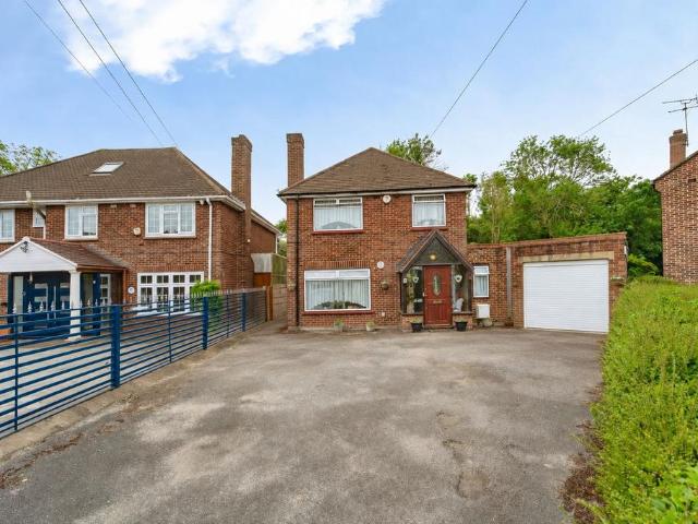 House for sale in Yiewsley, Greater London