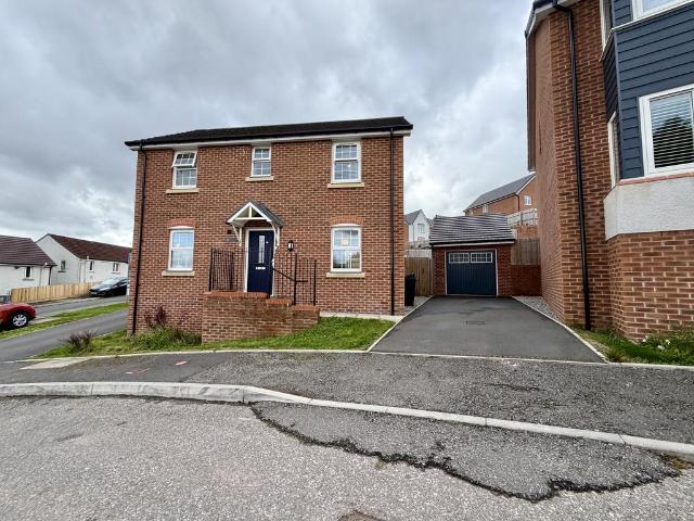 House for sale in Cefn-coed-y-cymmer, Trefechan