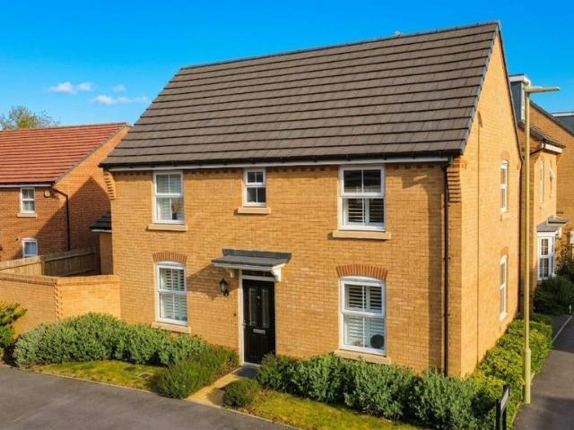 House for sale in Hart, Hampshire