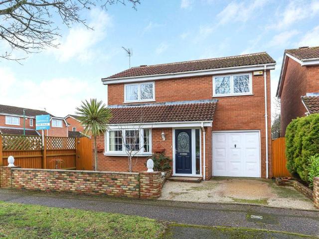 House for sale in Throop, Bournemouth