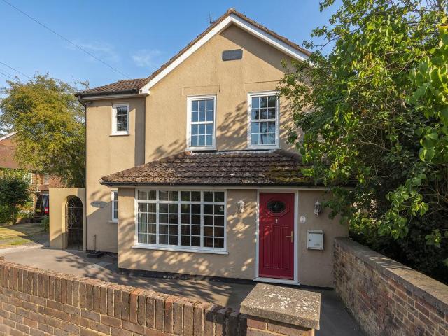 House for sale in Sandown Park, Kent