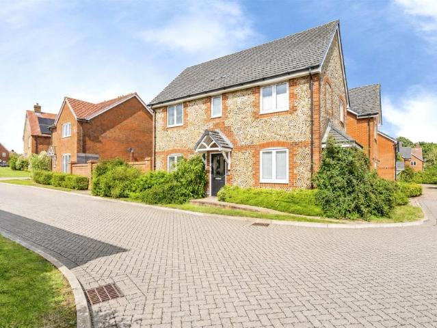 House for sale in Littlecote, West Sussex