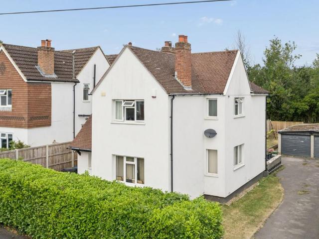 House for sale in Chalfont St. Peter, Denham