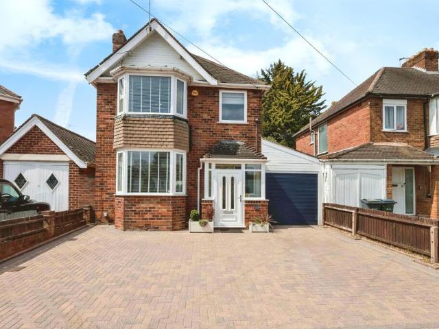 House for sale in Wake Green, West Midlands