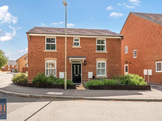 House for sale in Hart, Hampshire