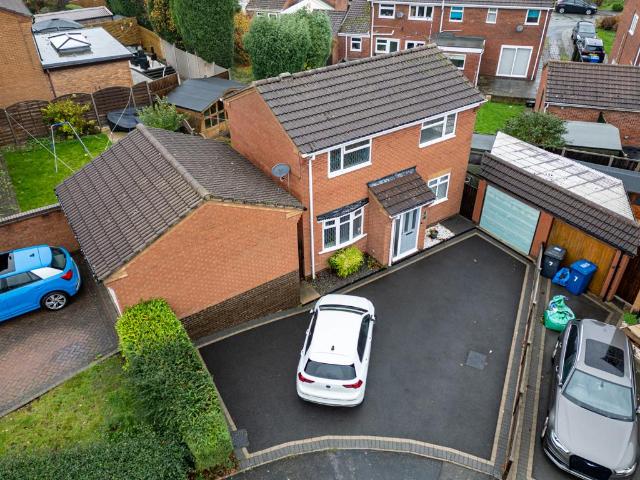 House for sale in Kettlebrook, Staffordshire