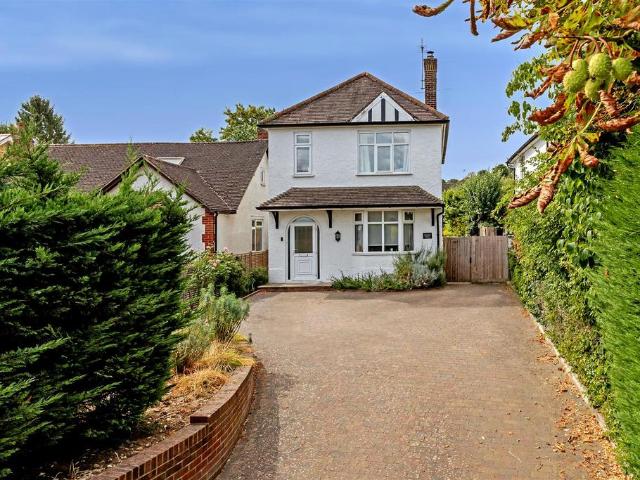 House for sale in Five Acres, Hertfordshire