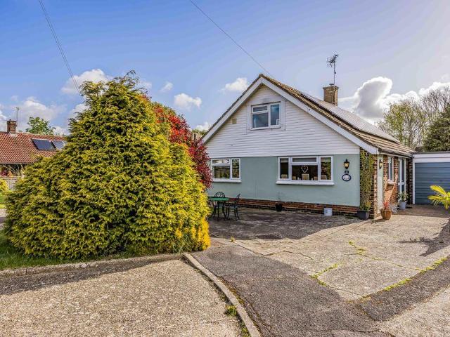 House for sale in Littlecote, West Sussex