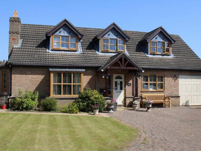 House for sale in Hibaldstow, North Lincolnshire