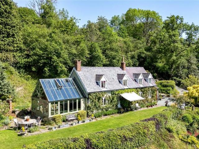 House for sale in Heyope, Wales