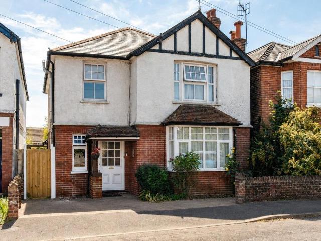 House for sale in Fole, Surrey