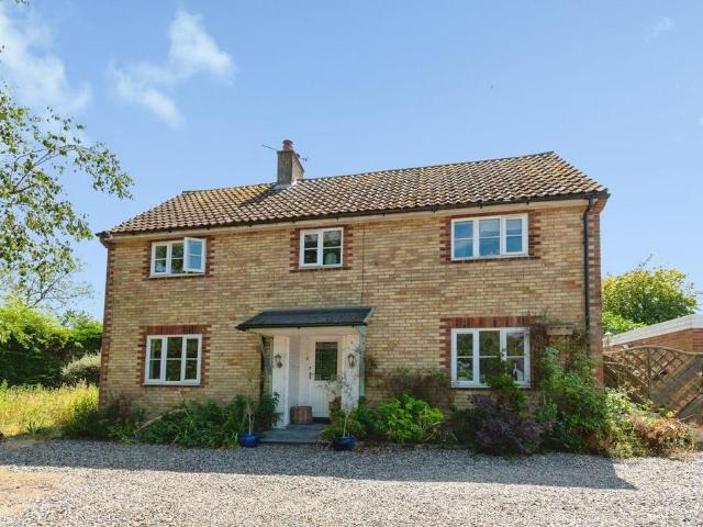 House for sale in Bedingfield, Suffolk