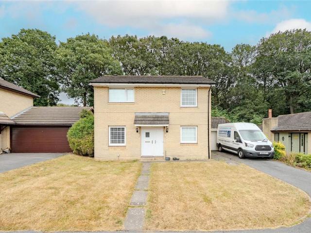 House for sale in Low Farm, West Yorkshire