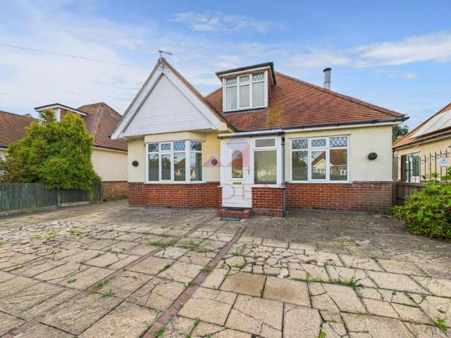 House for sale in Holland-on-Sea, Dale Hill