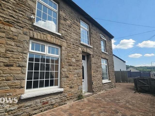 House for sale in Ystrad