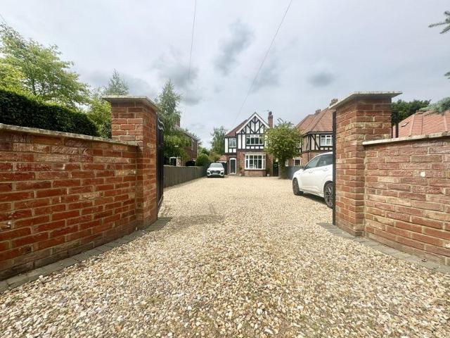 House for sale in Nunsthorpe, Scartho
