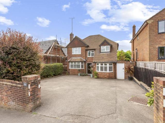House for sale in Totteridge, Cressex
