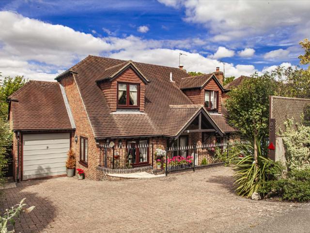 House for sale in Berrick Salome, Oxfordshire