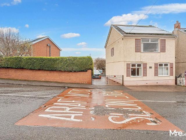 House for sale in Cwmllynfell