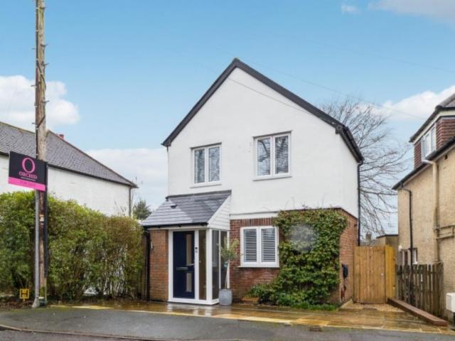 House for sale in Ashlyns Estate, Pouchen End
