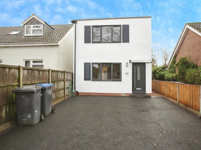 House for sale in Hillmorton Paddox, New Bilton