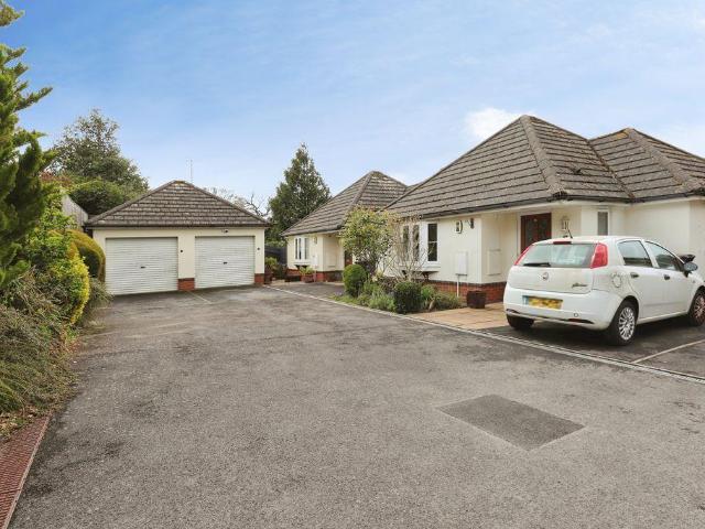 House for sale in Kinson, Bournemouth