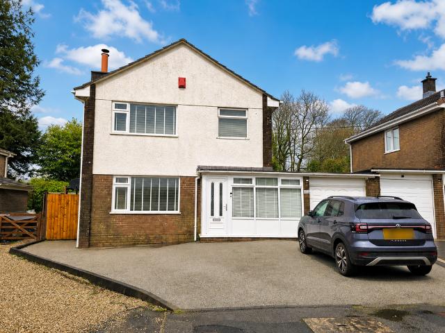 House for sale in Weir Quay, Devon