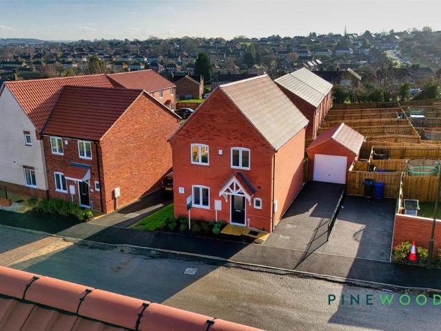 House for sale in Loundsley Green, East Midlands